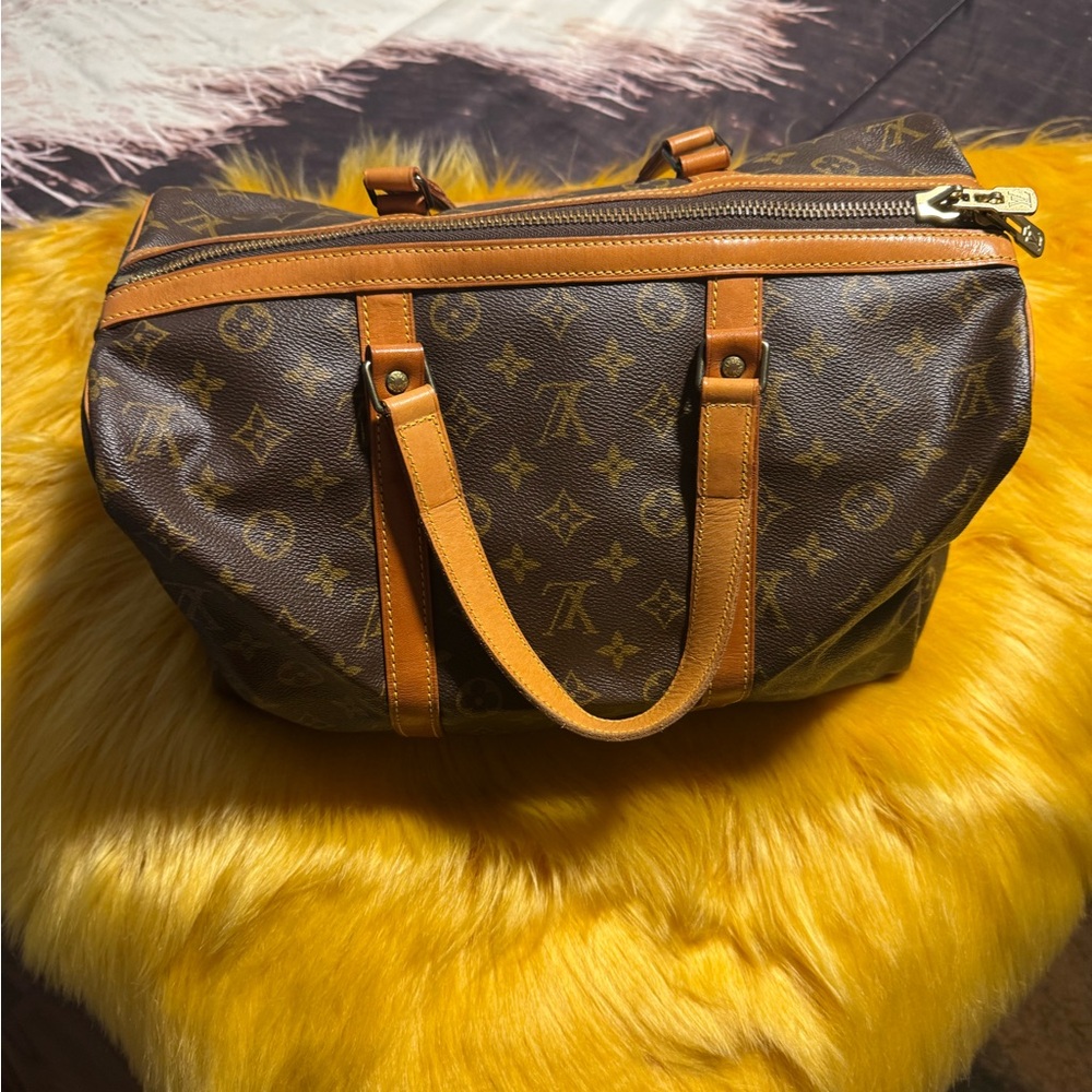 LV Speedy handbag in really good clean condition